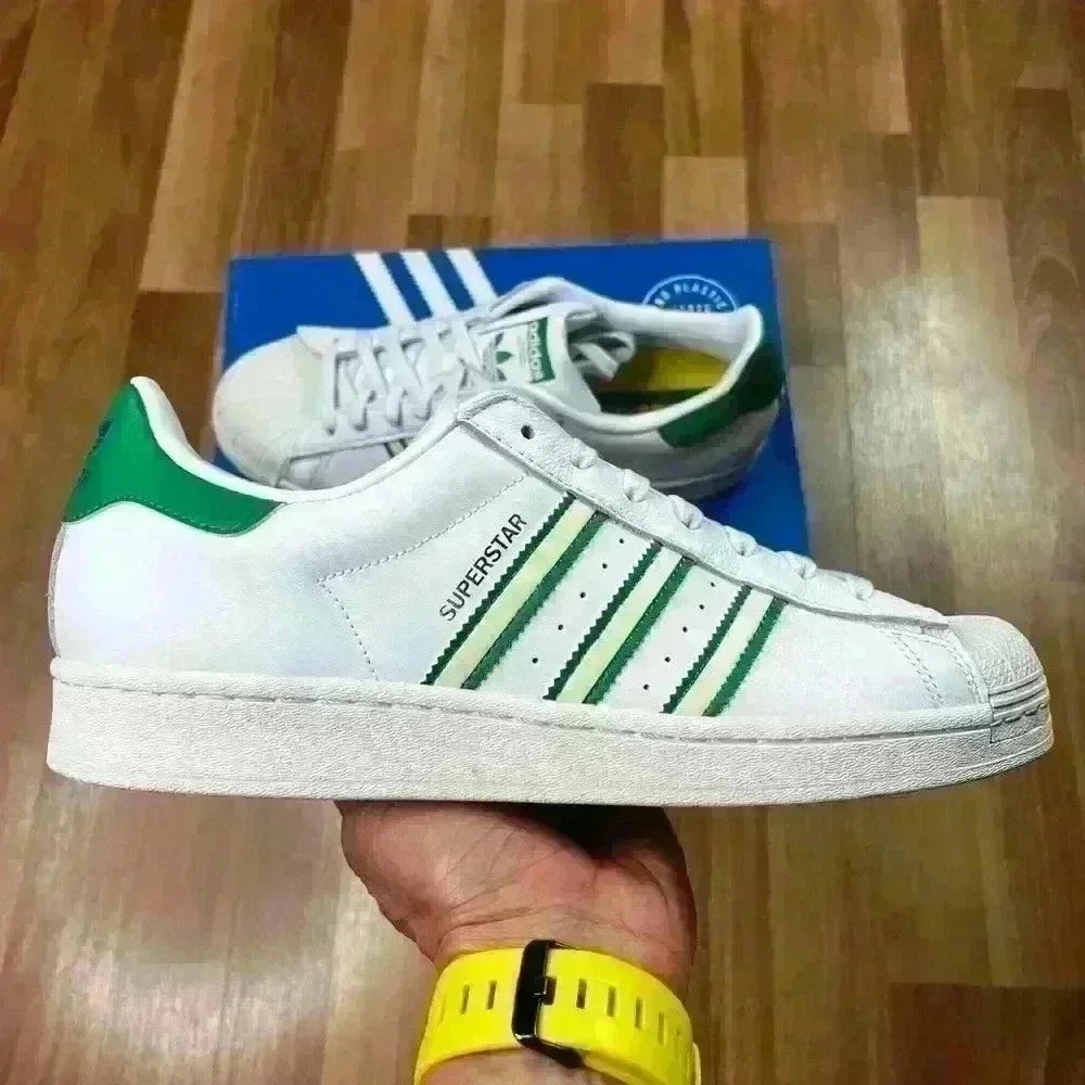 💰HUGE CLEARANCE SALE 💰 Adidas Originals Superstar  Mens Sneakers Size 6.5